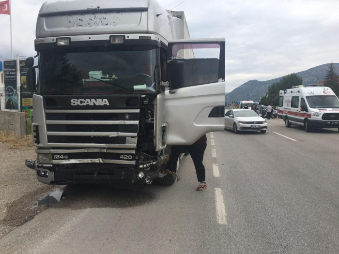 Burdur'da feci kaza: 1 ölü, 1 ağır yaralı