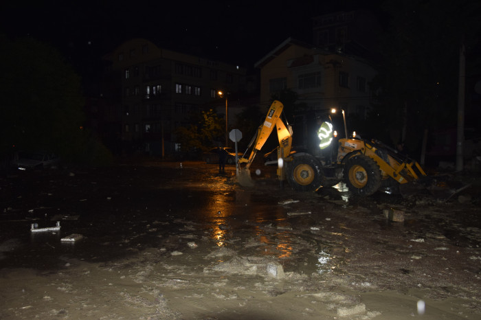 Burdur'da sağanak yağış nedeniyle 30 evi su bastı: 1 ölü, 3 yaralı