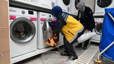 Isparta Belediyesi’nden yaşlı ve engellilere çamaşır yıkama hizmeti