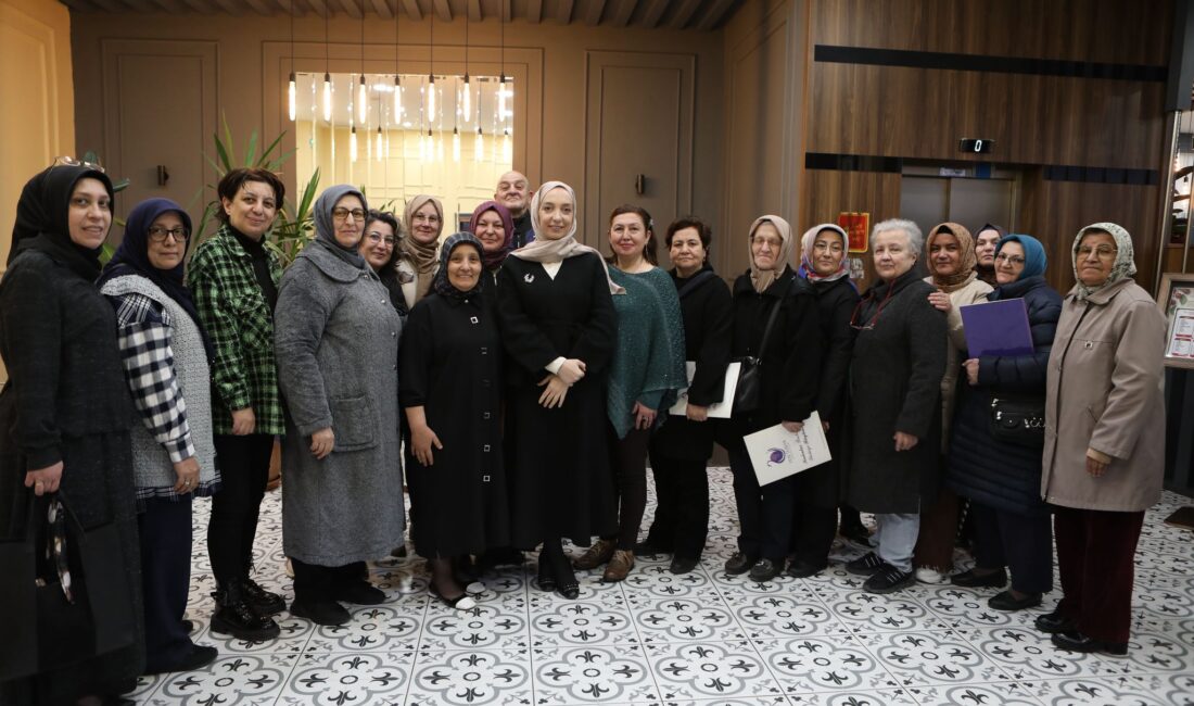 Hayırsever iş insanı Nejdet Külünk, eşi ve kızı Havva Firdevs